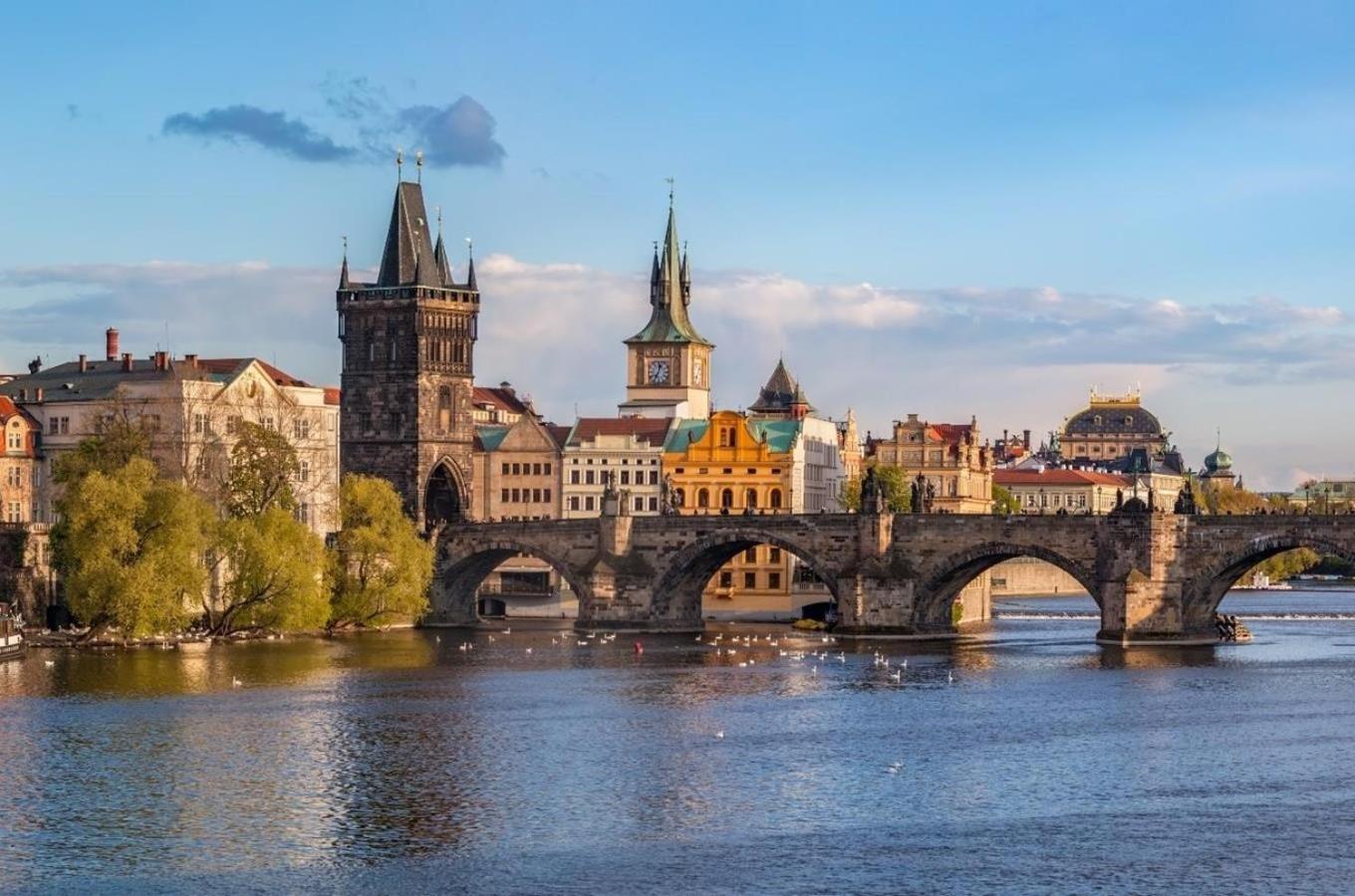 Mezonetovy Apartman V Centru Praga Exterior foto
