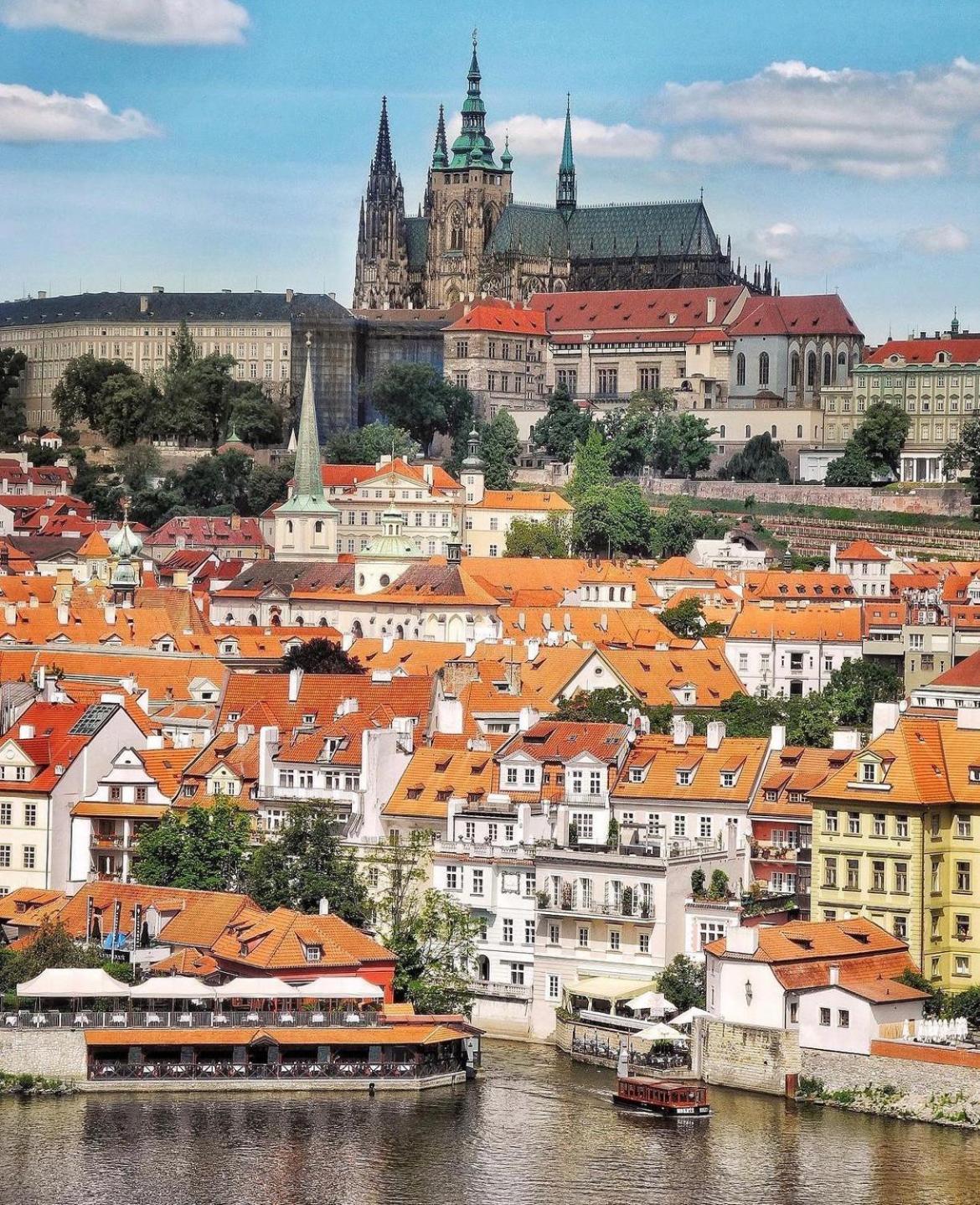 Mezonetovy Apartman V Centru Praga Exterior foto
